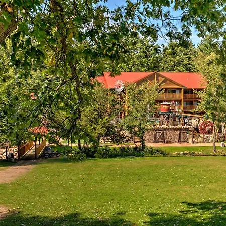 Log Cabins At Meadowbrook Resort-2